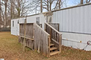 116 Beach Dr, Ninety Six, SC 29666 - Photo 3