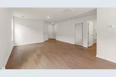 134 Cloverfield Lane, Spartanburg, SC 29303 - Photo 3