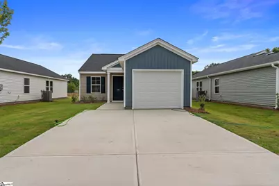 134 Cloverfield Lane, Spartanburg, SC 29303 - Photo 1