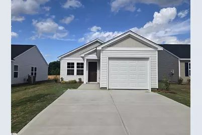 138 Cloverfield Lane, Spartanburg, SC 29303 - Photo 1