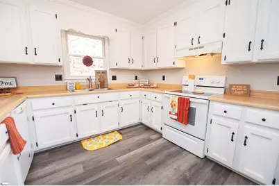 1514 Winding Way, Taylors, SC 29687 - Photo 5