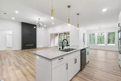 734 New South Court, Wellford, SC 29385 - Photo 9