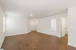 123 Cloverfield Ln, Spartanburg, SC 29303 - Photo 3