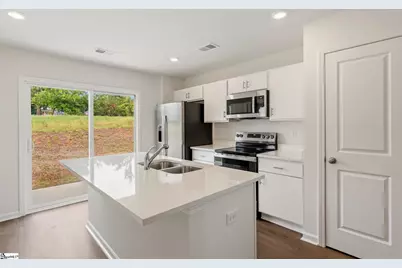 123 Cloverfield Lane, Spartanburg, SC 29303 - Photo 5