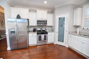 642 Cub Branch Dr, Spartanburg, SC 29301 - Photo 9