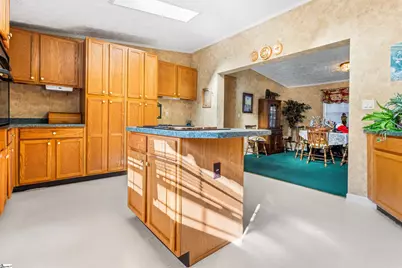 1754 Memorial Drive Extension, Greer, SC 29651 - Photo 9