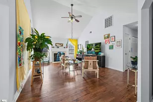 42 Stevenson Rd, Taylors, SC 29687 - Photo 9