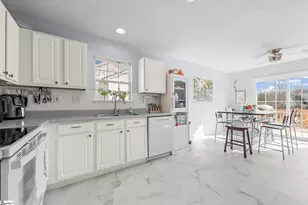 42 Stevenson Rd, Taylors, SC 29687 - Photo 3