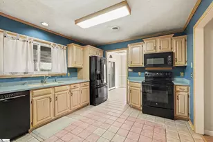 113 Grant Dr, Laurens, SC 29360 - Photo 13