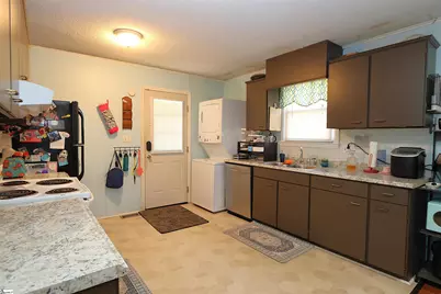 595 Owens Drive, Spartanburg, SC 29303 - Photo 11