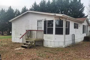 263 Babb Rd, Campobello, SC 29322 - Photo 3