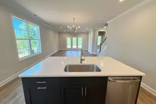 17 Hasbrook Ln, Greenville, SC 29607 - Photo 5