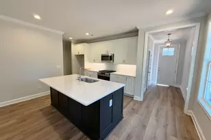 17 Hasbrook Ln, Greenville, SC 29607 - Photo 3