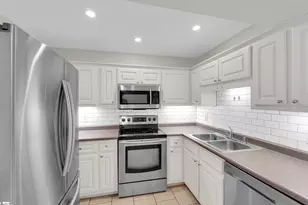 925 Cleveland St, Greenville, SC 29601 - Photo 7