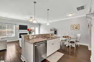 775 Elmbrook Dr, Simpsonville, SC 29681 - Photo 9