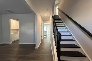 18 Stumphouse St, Greenville, SC 29607 - Photo 3