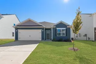 918 Pineland Dr, Woodruff, SC 29388 - Photo 1