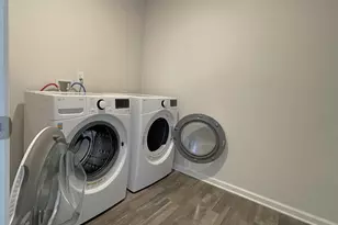 4060 Garrison Ln, Boiling Springs, SC 29316 - Photo 11