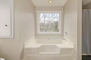 401 Claremont Cir, Spartanburg, SC 29301 - Photo 29