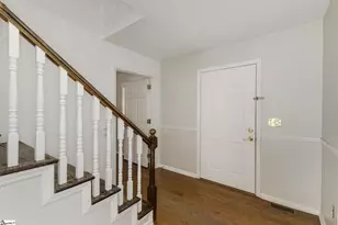 401 Claremont Cir, Spartanburg, SC 29301 - Photo 3