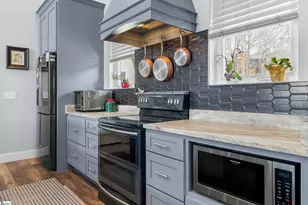 111 N Hogan Dr, Westminster, SC 29693 - Photo 9