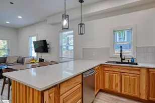 297 Werts St, Greenville, SC 29605 - Photo 15