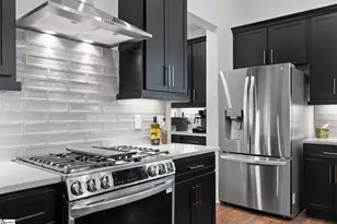 100 Currituck Dr, Greer, SC 29651 - Photo 11