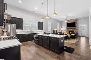 100 Currituck Dr, Greer, SC 29651 - Photo 13