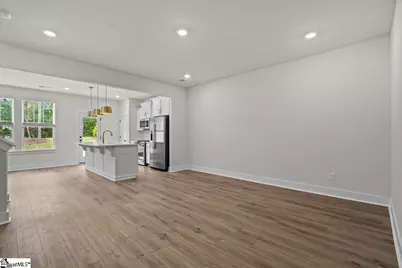 521 W Norvell Court, Spartanburg, SC 29307 - Photo 9