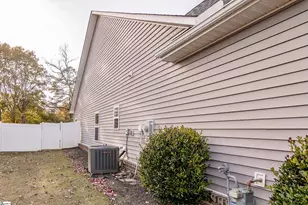 1035 Drakes Crossing, Anderson, SC 29625 - Photo 7