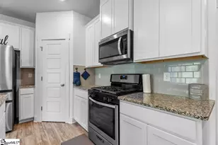 605 Purteview Pl, Greer, SC 29650 - Photo 5