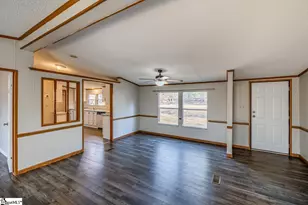 514 Dewaynes Dr, Wellford, SC 29385 - Photo 7