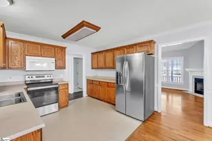 26 Raynes Ct, Taylors, SC 29687 - Photo 9