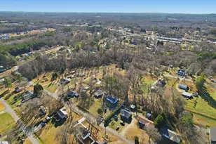 513 E Turner St, Landrum, SC 29356 - Photo 29