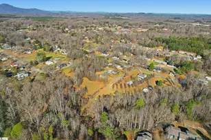 513 E Turner St, Landrum, SC 29356 - Photo 27