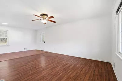 513 E Turner Street, Landrum, SC 29356 - Photo 3