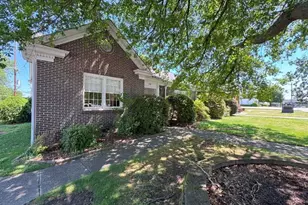 308 W Poinsett St, Greer, SC 29650 - Photo 3