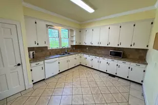 308 W Poinsett St, Greer, SC 29650 - Photo 9