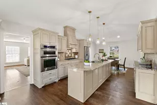 313 E 7 Oaks Dr, Greenville, SC 29605 - Photo 13