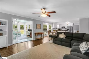 107 River Way Dr, Greer, SC 29651 - Photo 3