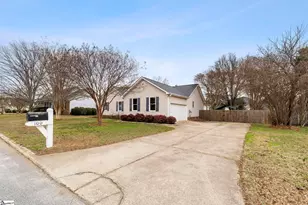 100 Tearose Ln, Simpsonville, SC 29681 - Photo 3