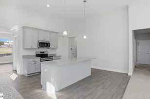 604 Landseer Dr, Landrum, SC 29356 - Photo 9