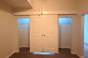 100 E Washington St, Greenville, SC 29601 - Photo 15