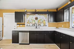 600 S Main St, Greer, SC 29650 - Photo 17