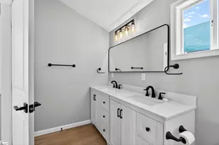 35 Henry St, Greenville, SC 29605 - Photo 29