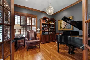 341 Riverside Dr, Greenville, SC 29605 - Photo 9