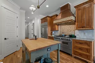 341 Riverside Dr, Greenville, SC 29605 - Photo 13