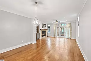 1027 Main St, Greenville, SC 29601 - Photo 5