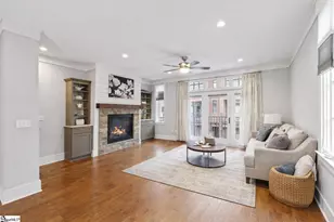 1027 Main St, Greenville, SC 29601 - Photo 7