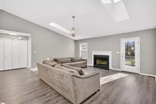 104 Brown Ln, Simpsonville, SC 29681 - Photo 5